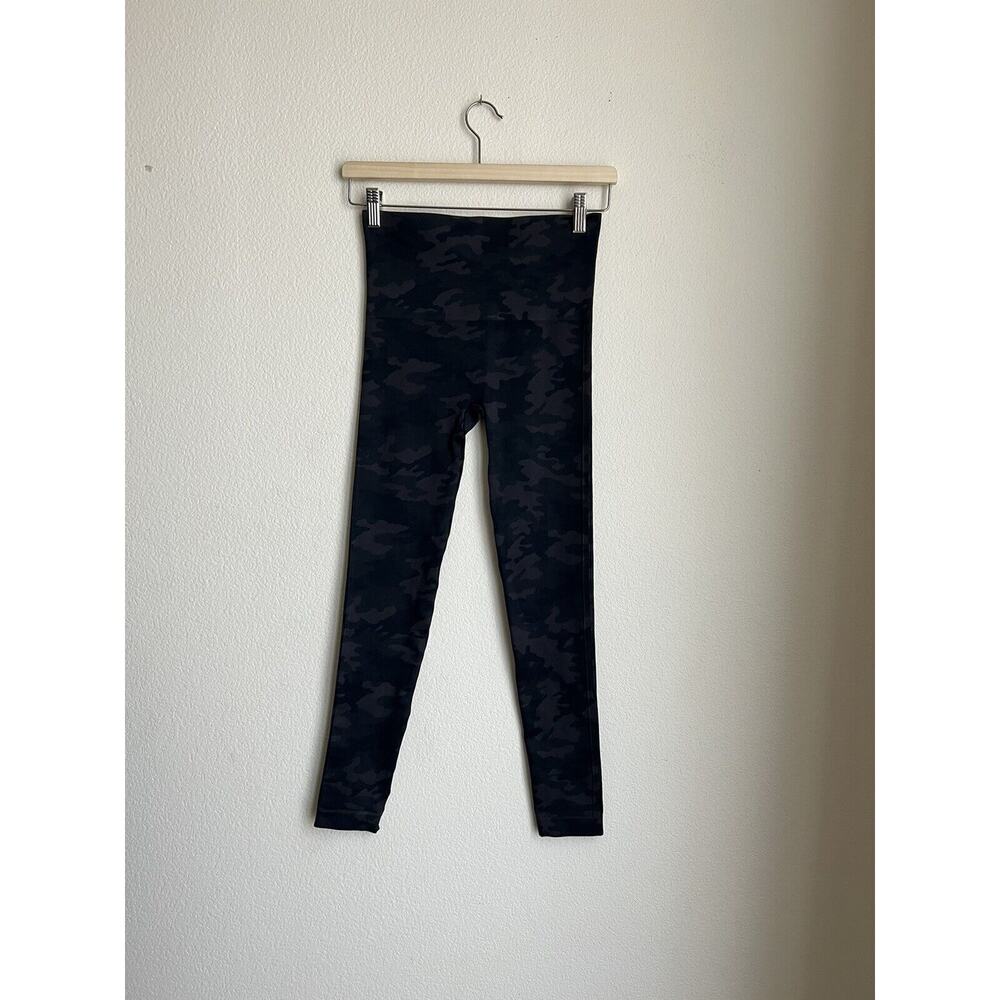 SPANX Look At Me Now Camo Seamless leggings - Picture 2 of 7